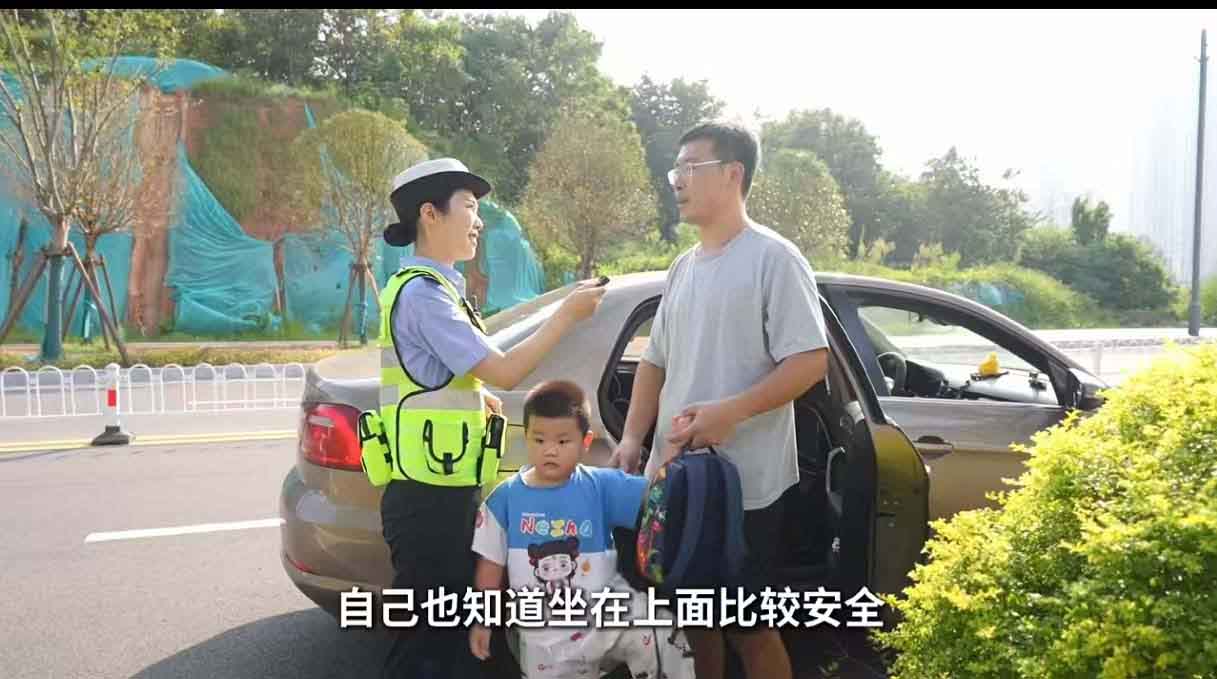 1764644105963559.jpg 4.jpg