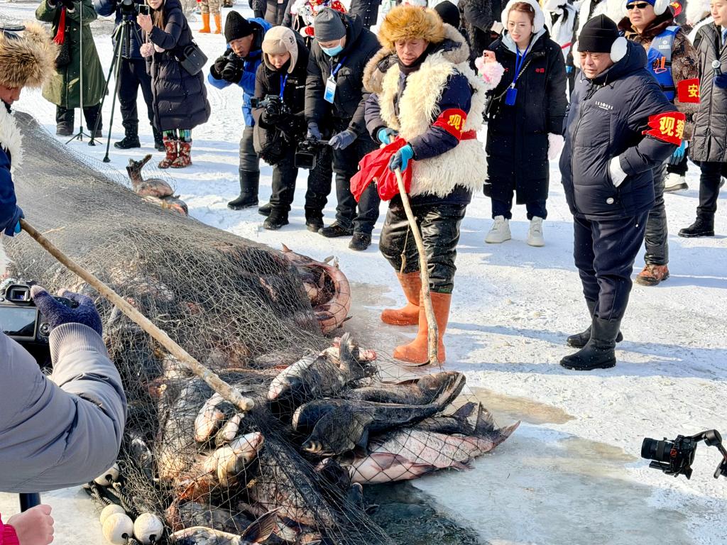 牡丹江鏡泊湖舉行冬捕節